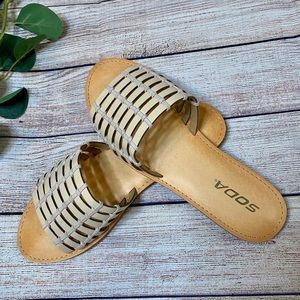 New SODA brand sandals Sz 7.5